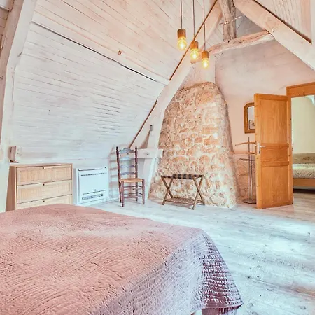 Дом отдыха Awesome In With Wifi Saint-Rabier