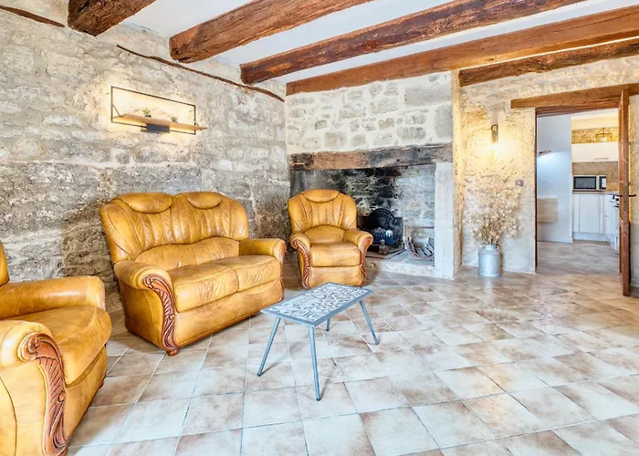 Beautiful In Feriehus Saint-Rabier